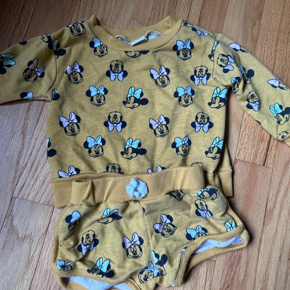 Disney Kids Matching Set - Picture 2 of 3